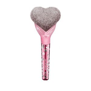 It Cosmetics Heart brush